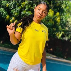 Meet your Posher, Jahnia